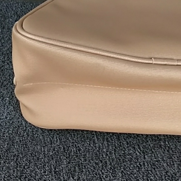 NWOT💋  Chloe Travel Cosmetic Case - Picture 3 of 8